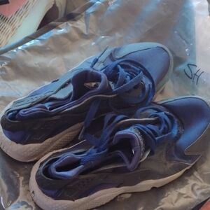 Nike Air Huarache Blue Athletic Shoes 9.5